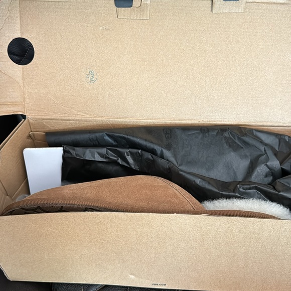 UGG Men's Scuff Logo Slipper - Picture 4 of 5